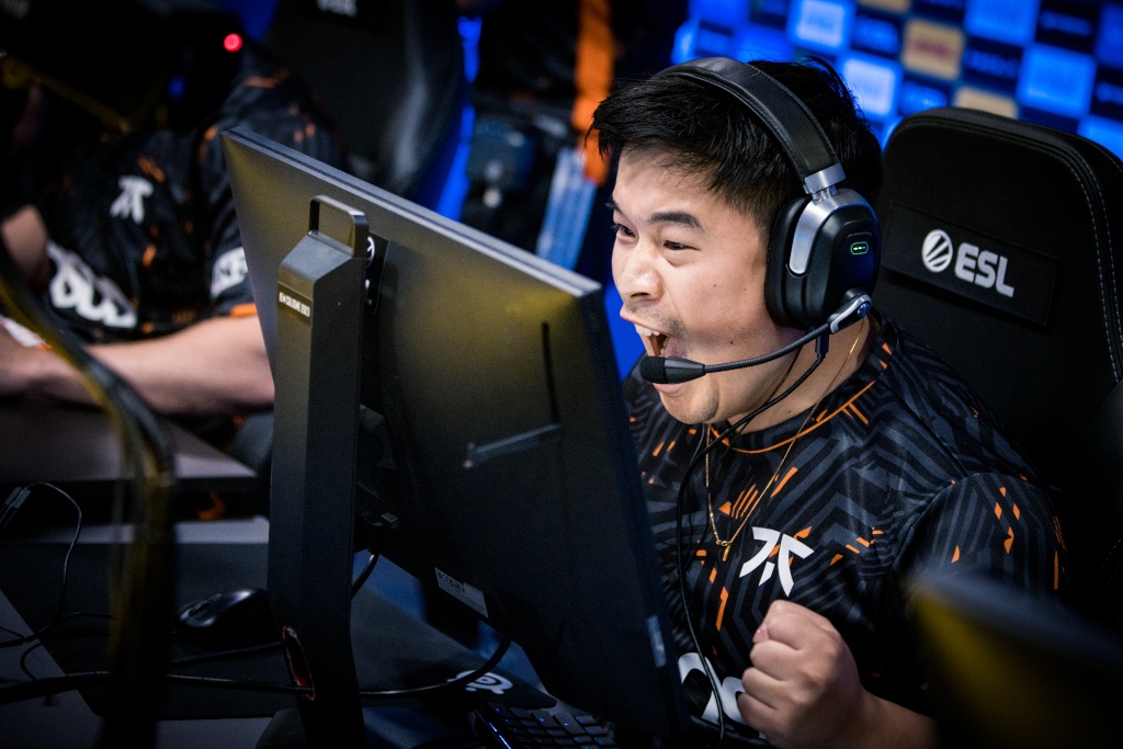 Fnatic spao na dva igrača, dexter uklonjen iz startne postave