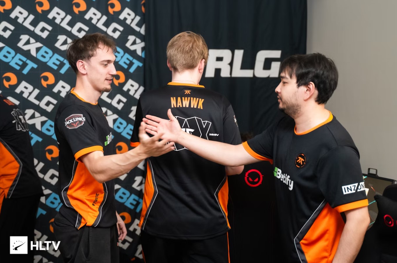 Sangal i Fnatic u plejofu, ispali Team Solid i Aurora